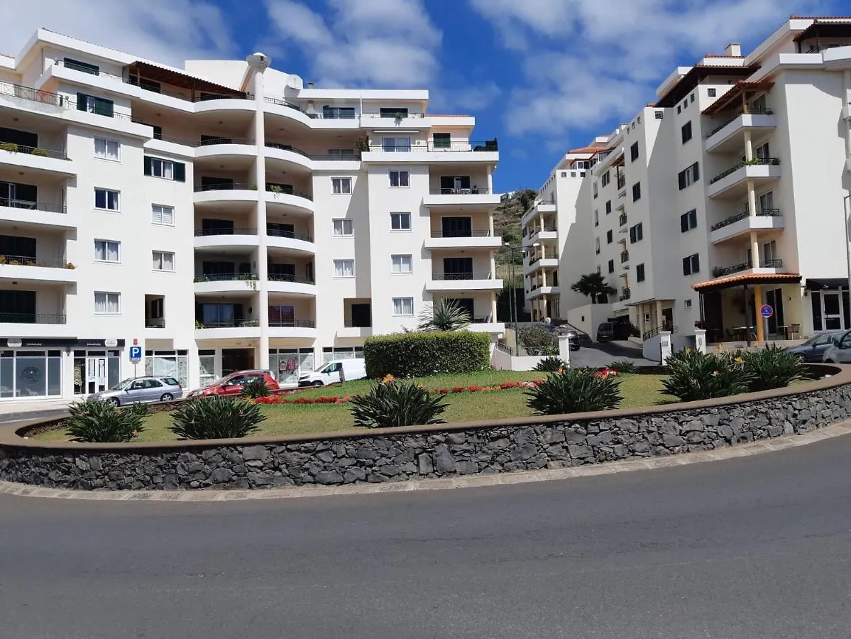 Apartamento Marques contacts